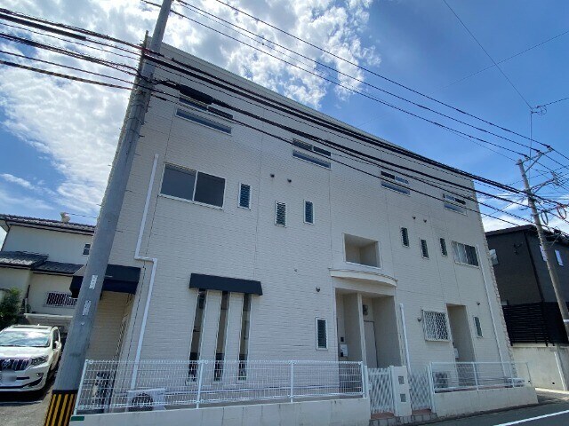 物件外観写真2　(エントランス)