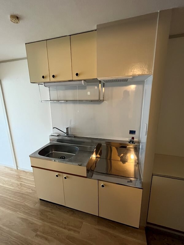 物件内観写真2　(別号室)