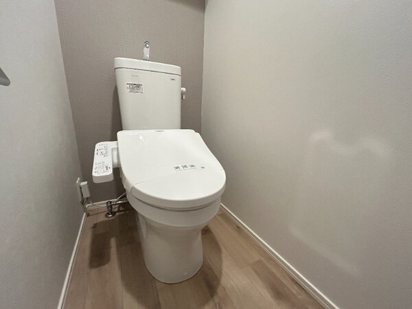 トイレ(別号室)