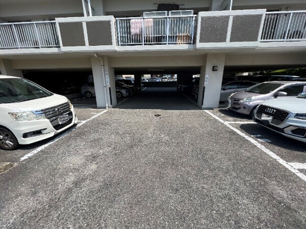 駐車場(駐車場)