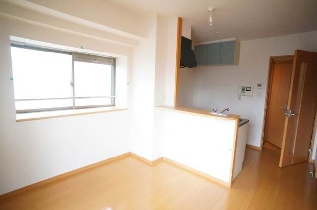 物件内観写真3　(別号室)