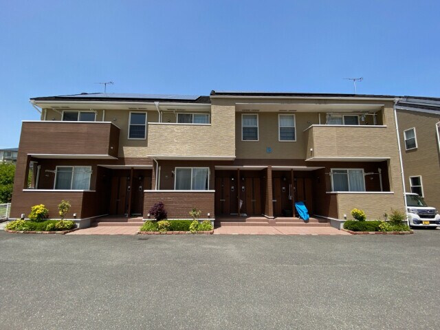 物件外観写真2　(エントランス)