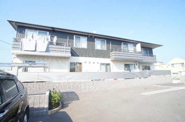 物件外観写真1　(外観（同型）)