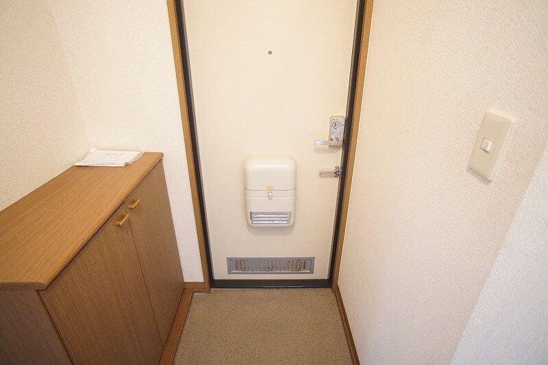 物件内観写真2　(別号室)