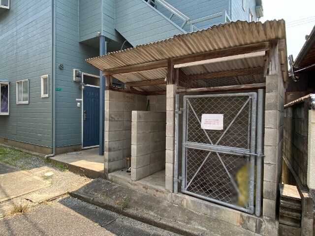 物件外観写真2　(駐車場)