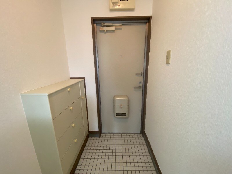 物件内観写真2　(別号室)