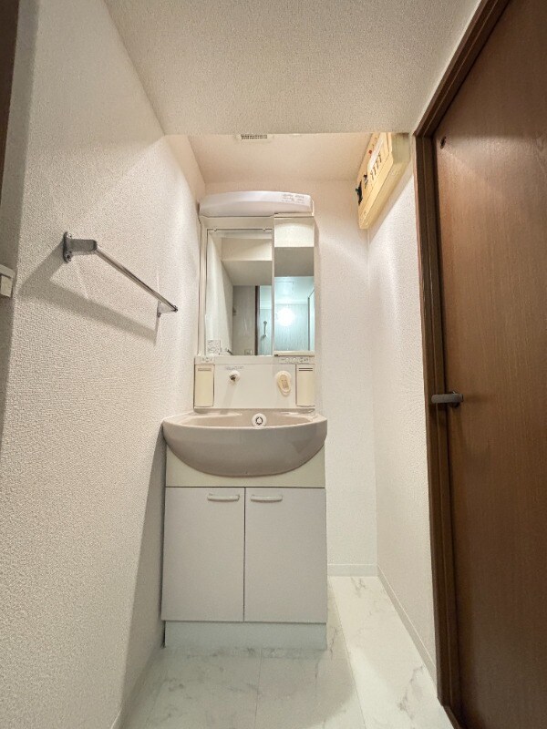 物件内観写真11　(別号室)