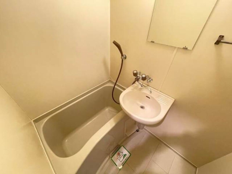 物件内観写真12　(別号室)