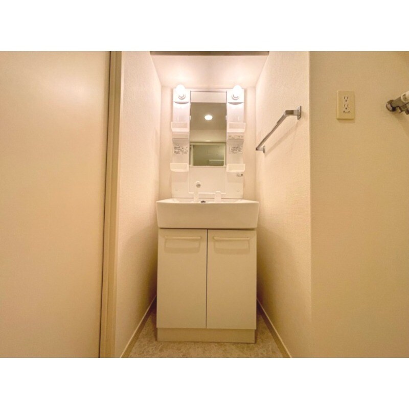 物件内観写真12　(別号室)