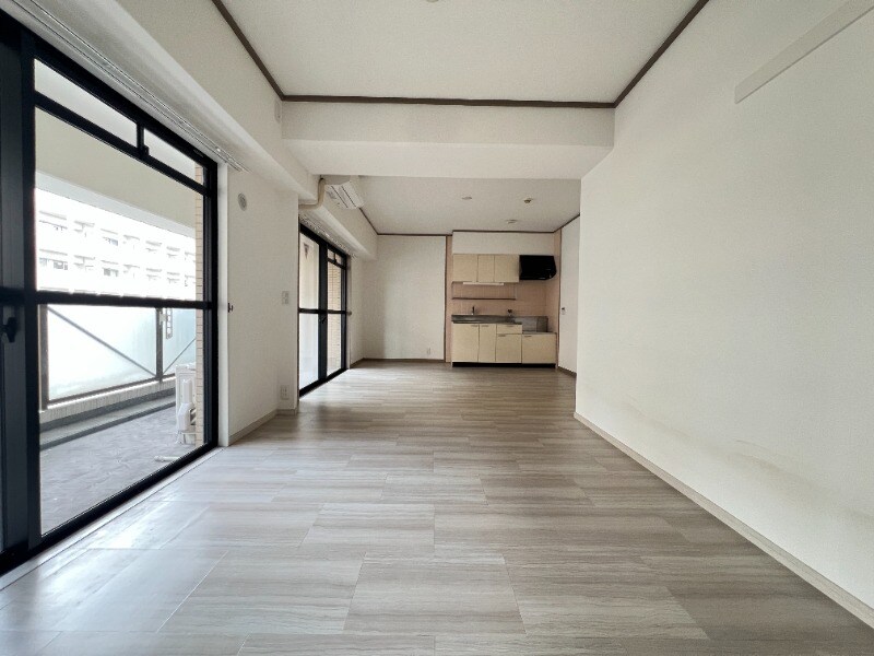 物件内観写真3　(805号室　写真)