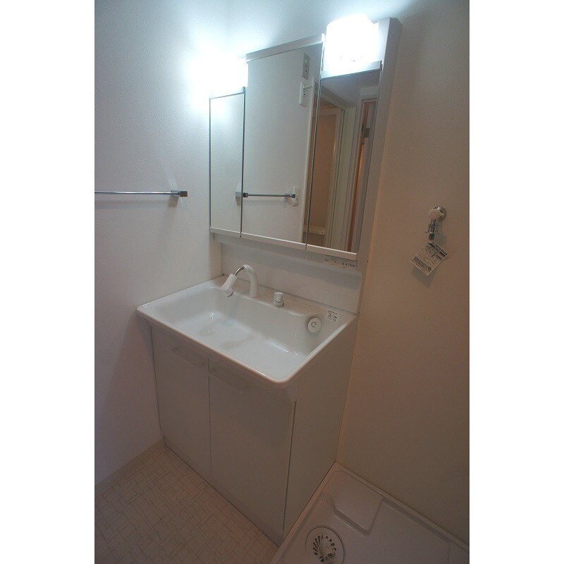 物件内観写真8　(別号室)