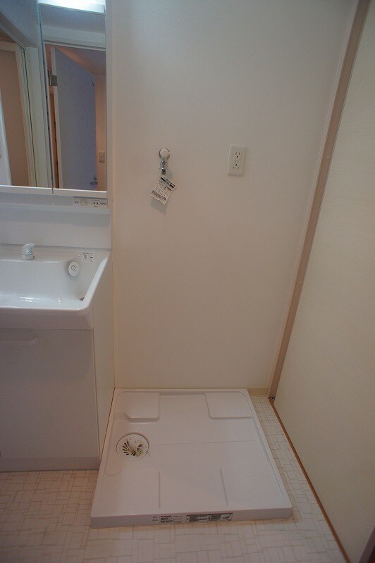 物件内観写真11　(別号室)