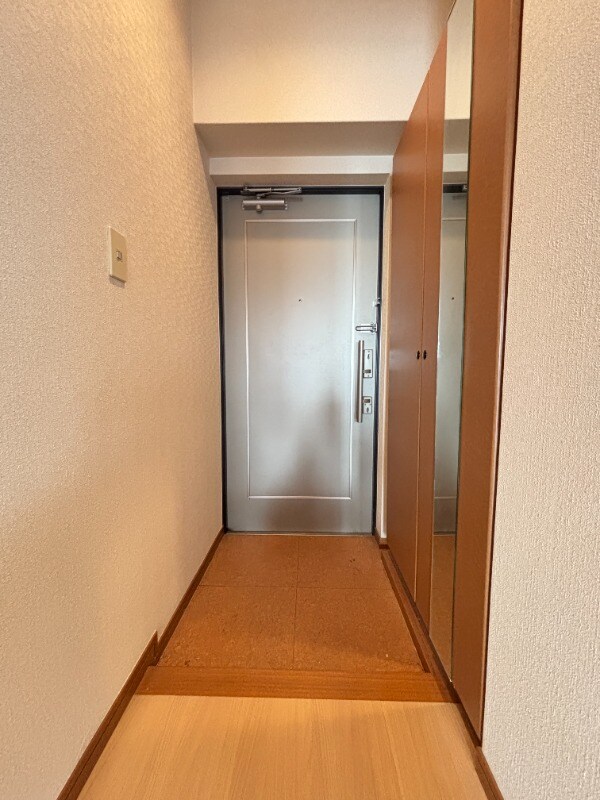 玄関(301号室　写真)