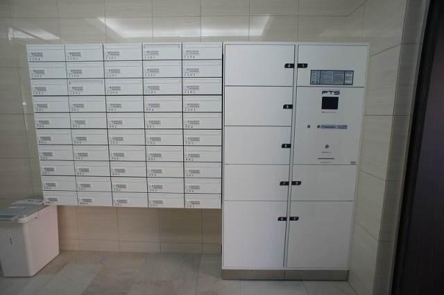 物件外観写真4　(宅配ボックス)