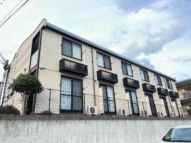 レオパレス福間駅東の物件外観写真