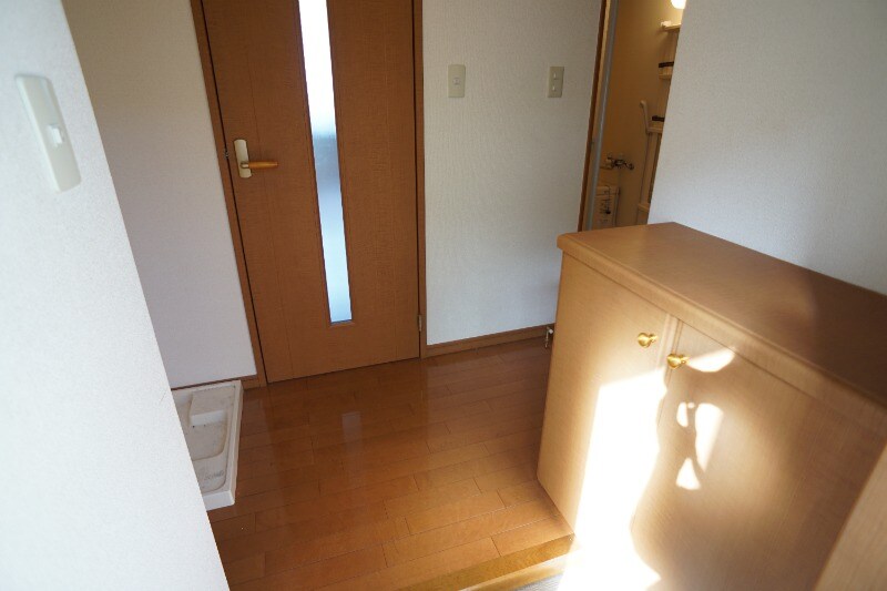 物件内観写真2　(別号室)