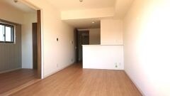 物件内観写真5　(※別号室写真)