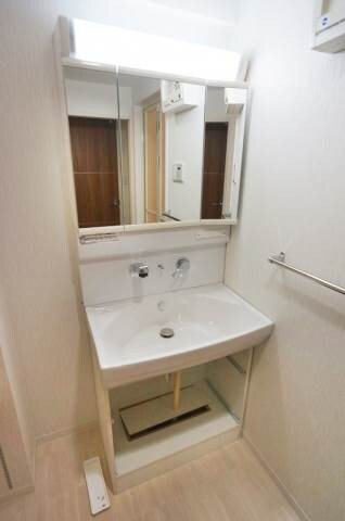 物件内観写真10　(※別号室写真)