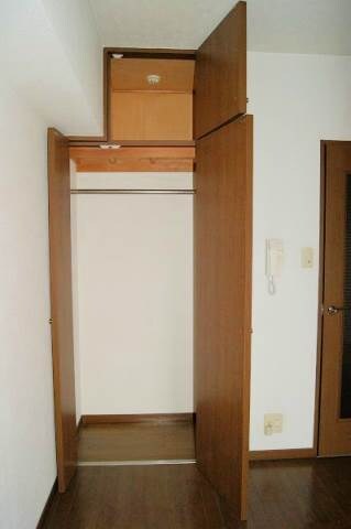 物件内観写真12　(クローゼット完備)