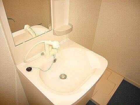 物件内観写真11　(別号室写真)