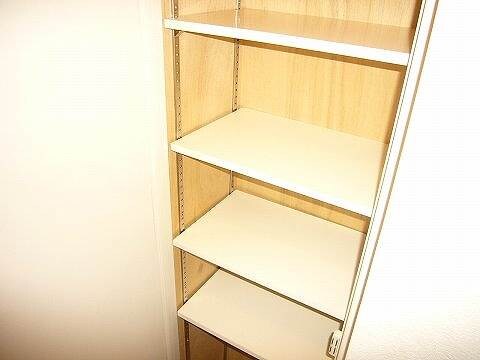 物件内観写真15　(別号室写真)