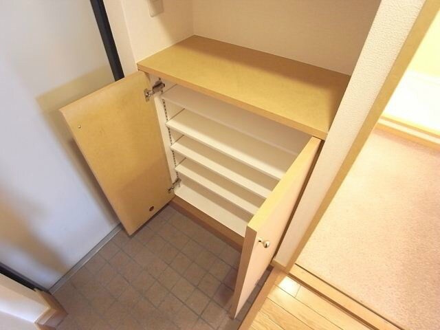 物件内観写真2　(別号室)