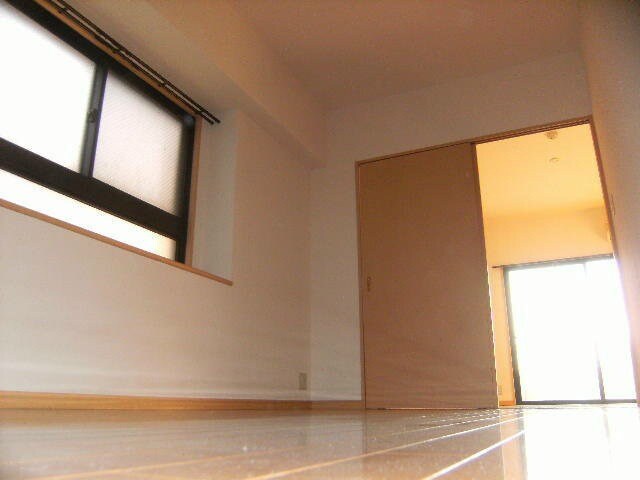 物件内観写真3　(別号室)