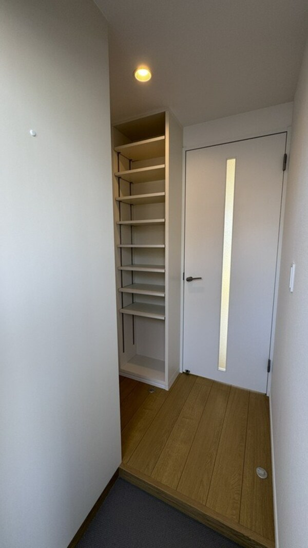 玄関(同型タイプ)