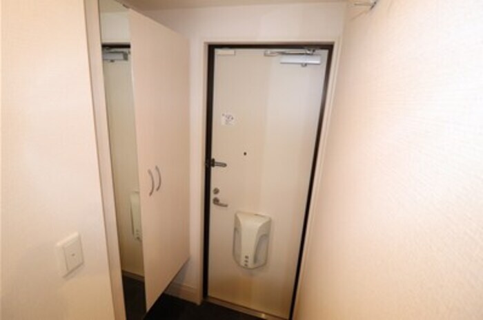 物件内観写真3　(別号室)