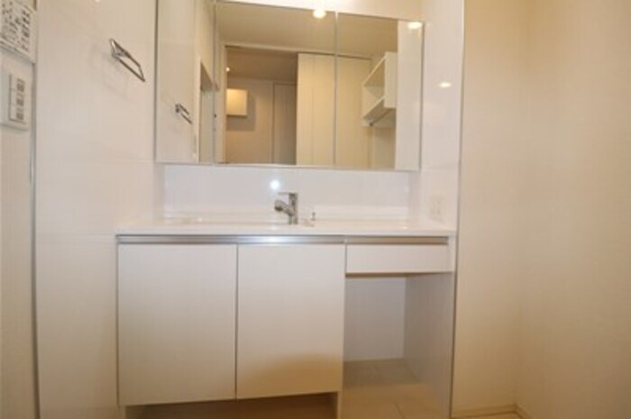 物件内観写真8　(別号室)