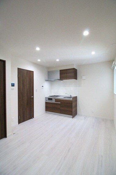 物件内観写真3　(同型別物件イメージ)