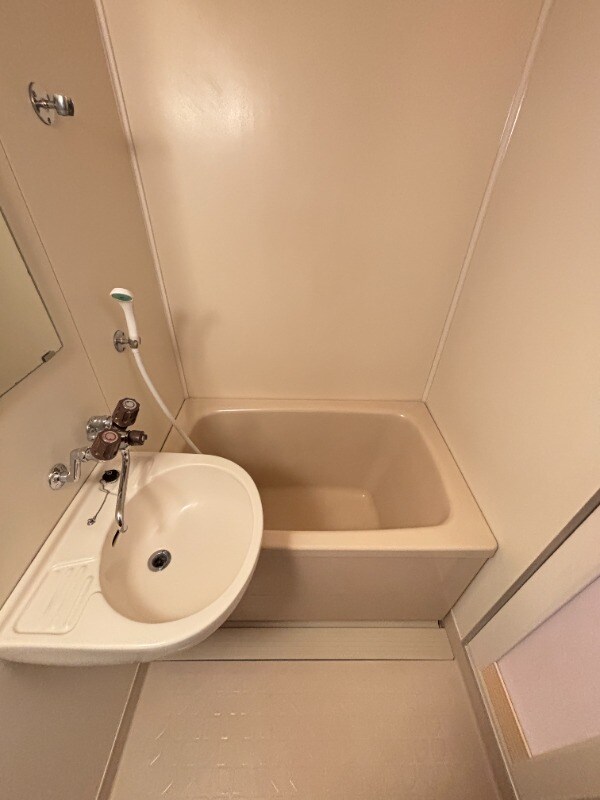 物件内観写真9　(205室　写真)