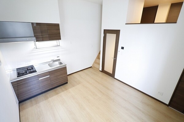 居室・リビング(別号室イメージ)