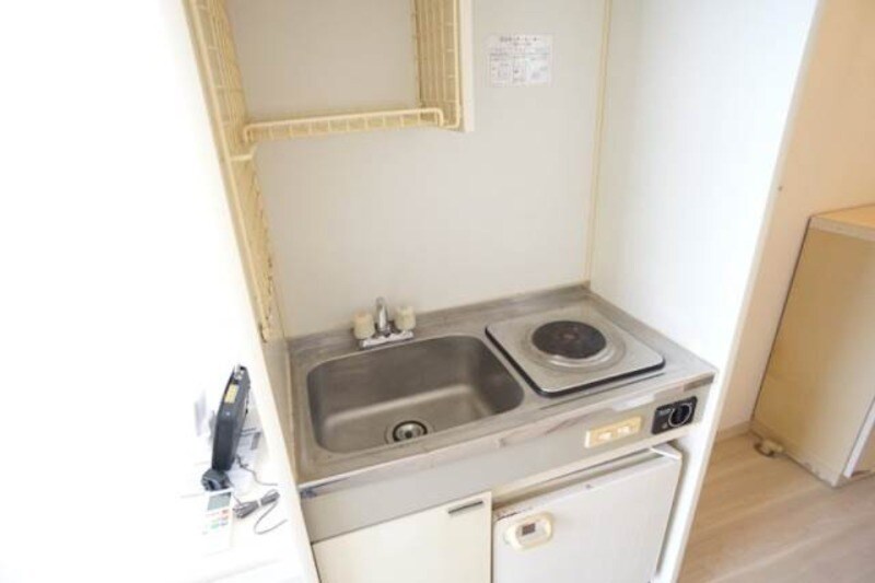 物件内観写真2　(別号室)