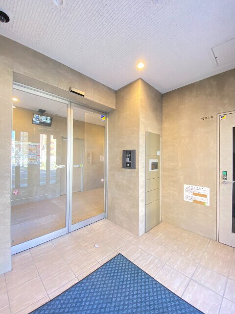 物件外観写真4　(ロビー)