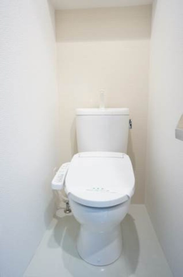 トイレ(同型イメージ)