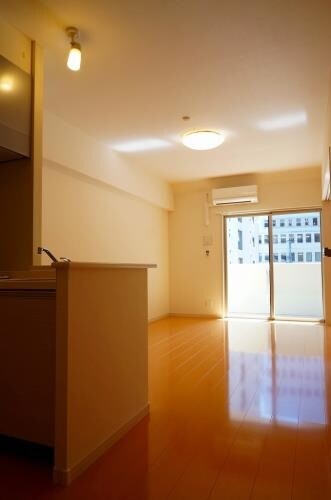 物件内観写真4　(別号室写真)