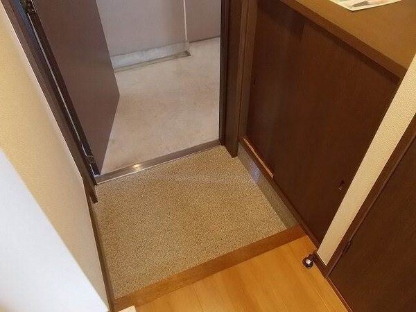 玄関(別号室)