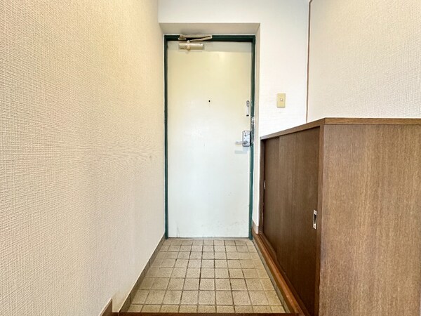 玄関(現状優先)