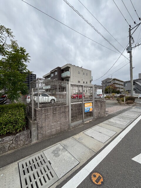 物件外観写真2　(ごみ置き場)