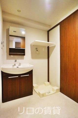 物件内観写真3　(別号室)