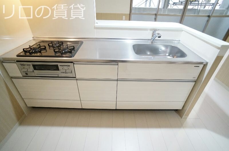 物件内観写真2　(同型タイプ)