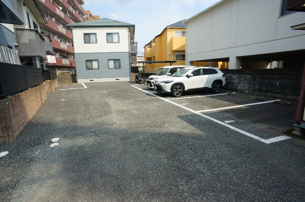 駐車場(駐車場)