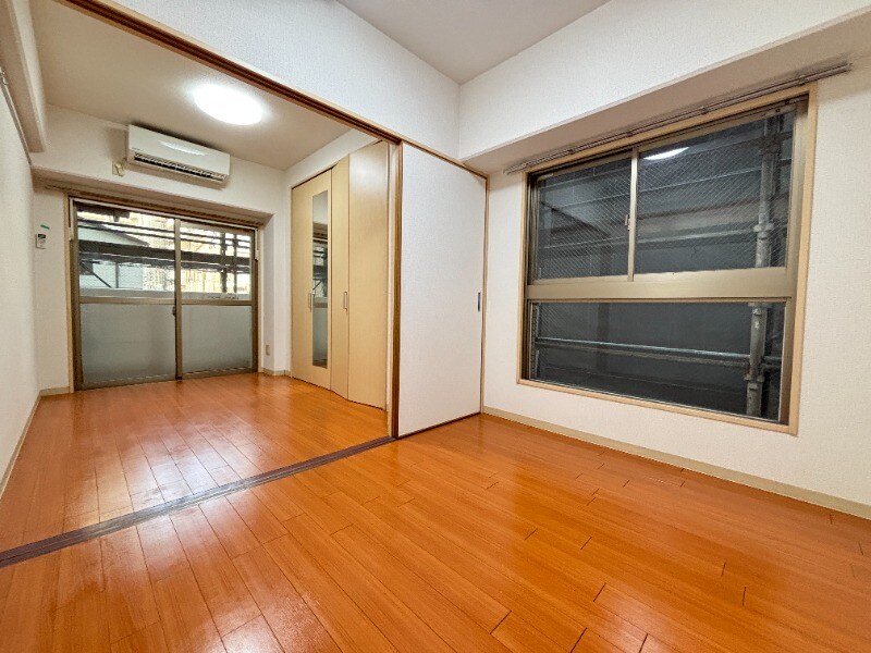 物件内観写真5　(305号室　写真)