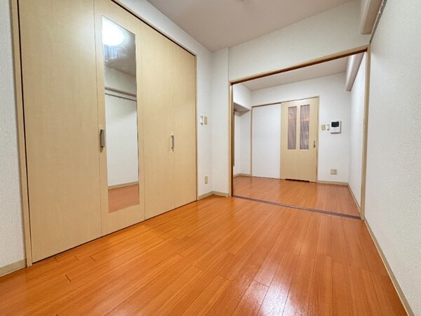 居室・リビング(305号室　写真)