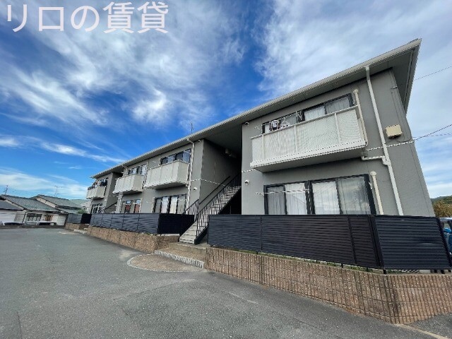 サンバレイの物件外観写真