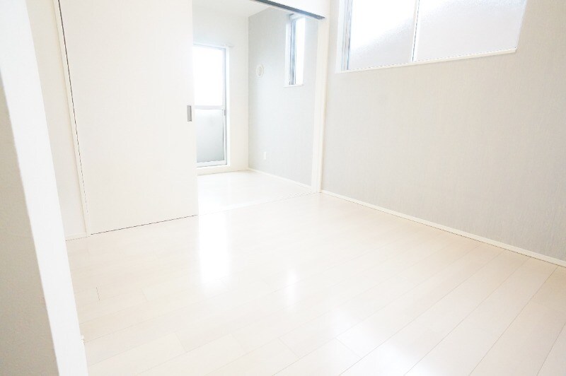 物件内観写真5　(同型イメージ)