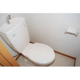 物件内観写真3　(トイレスペース)