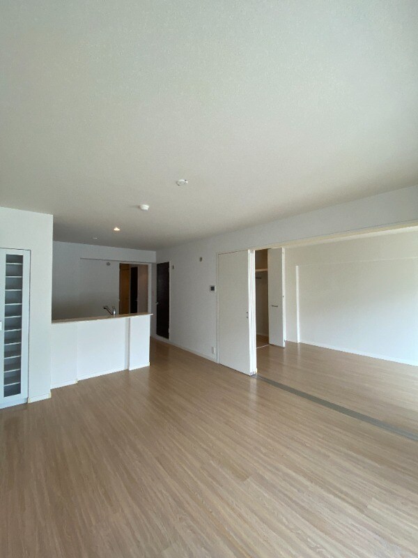 物件内観写真3　(同型イメージ)