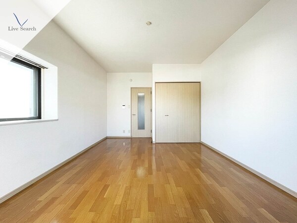 居室・リビング(別号室)